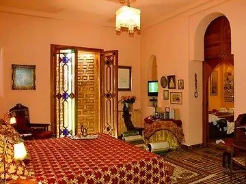 Dar Ayniwen